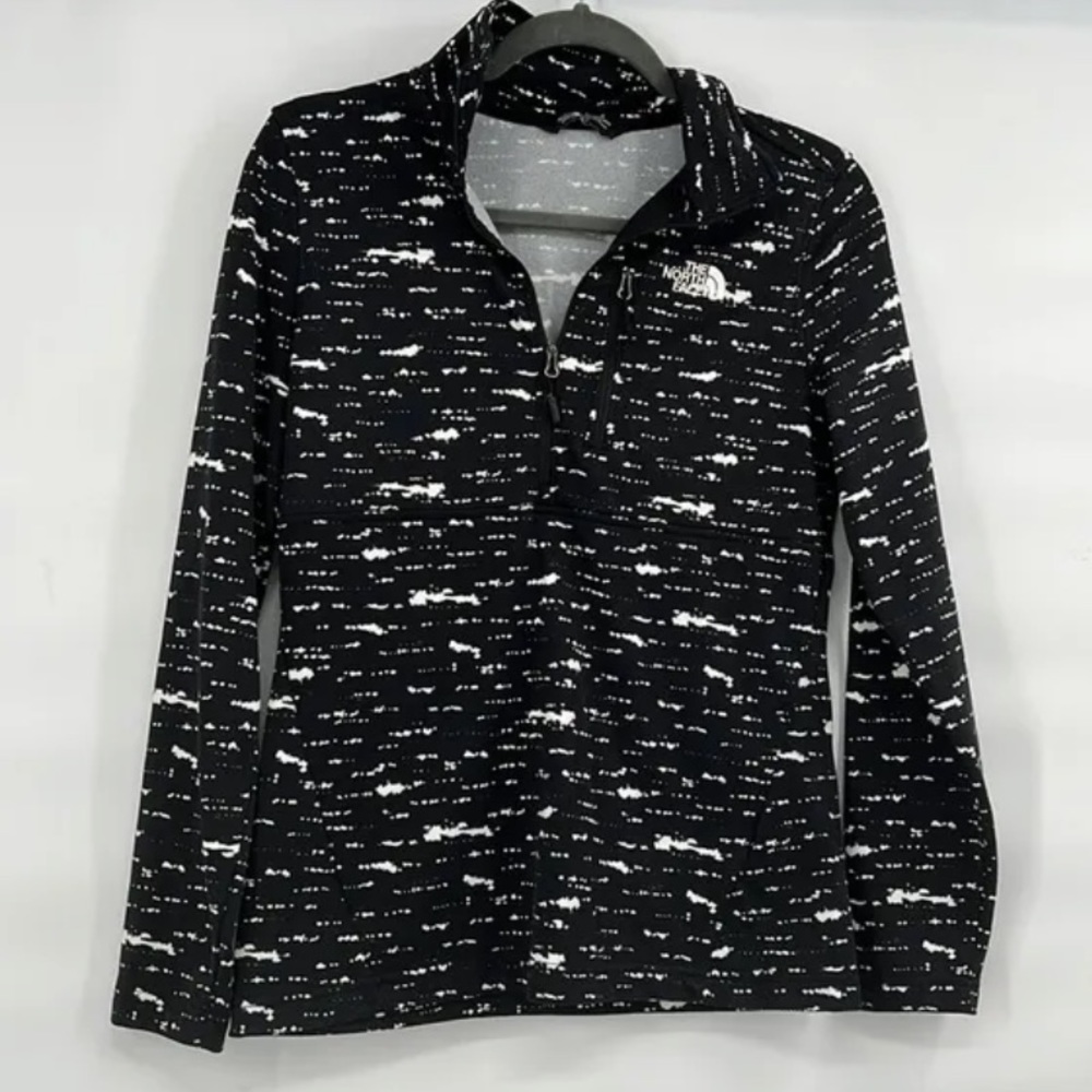 BLACK NORTHFACE HALF ZIP